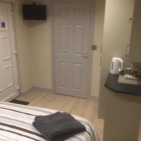 Private En-Suite Guestroom Ruthin Ngoại thất bức ảnh