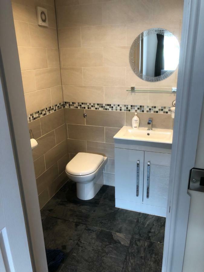 Private En-Suite Guestroom Ruthin Ngoại thất bức ảnh