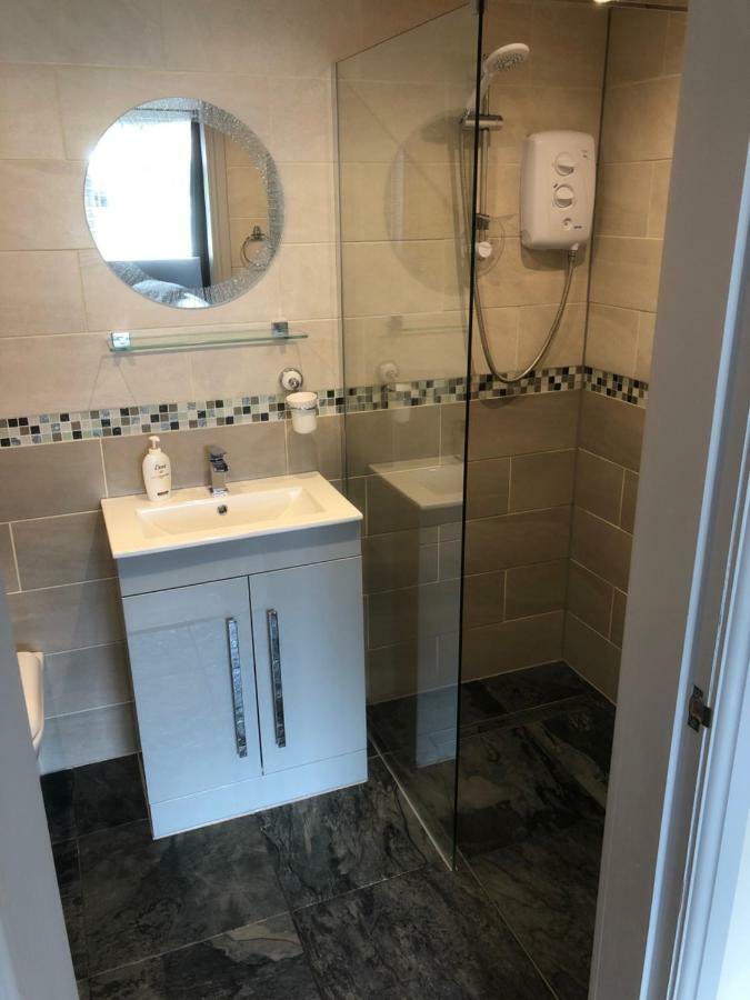 Private En-Suite Guestroom Ruthin Ngoại thất bức ảnh